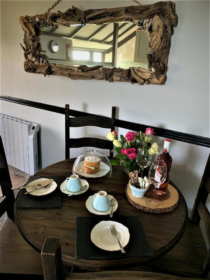Byre Cottages & Log Cabin Cardigan Kültér fotó
